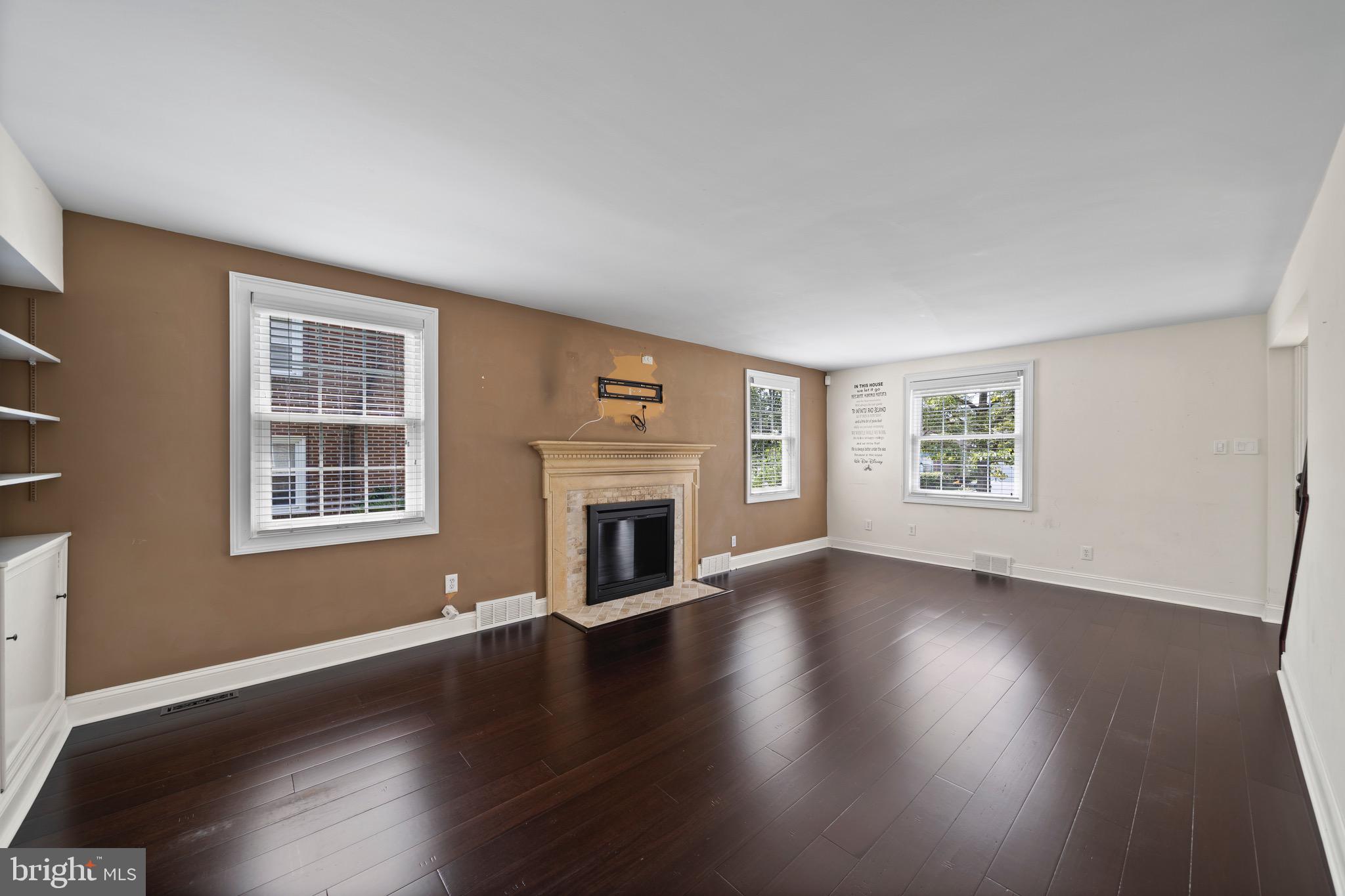 245 Rodmor Road Havertown, PA 19083 - Photo 11 of 30 LIVING ROOM / FAMILY ROOM