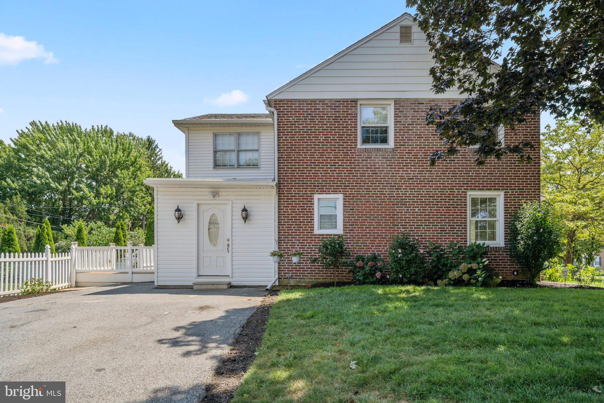 245 Rodmor Road Havertown, PA 19083 - Photo 30 of 30 SIDE DRIVEWAY
