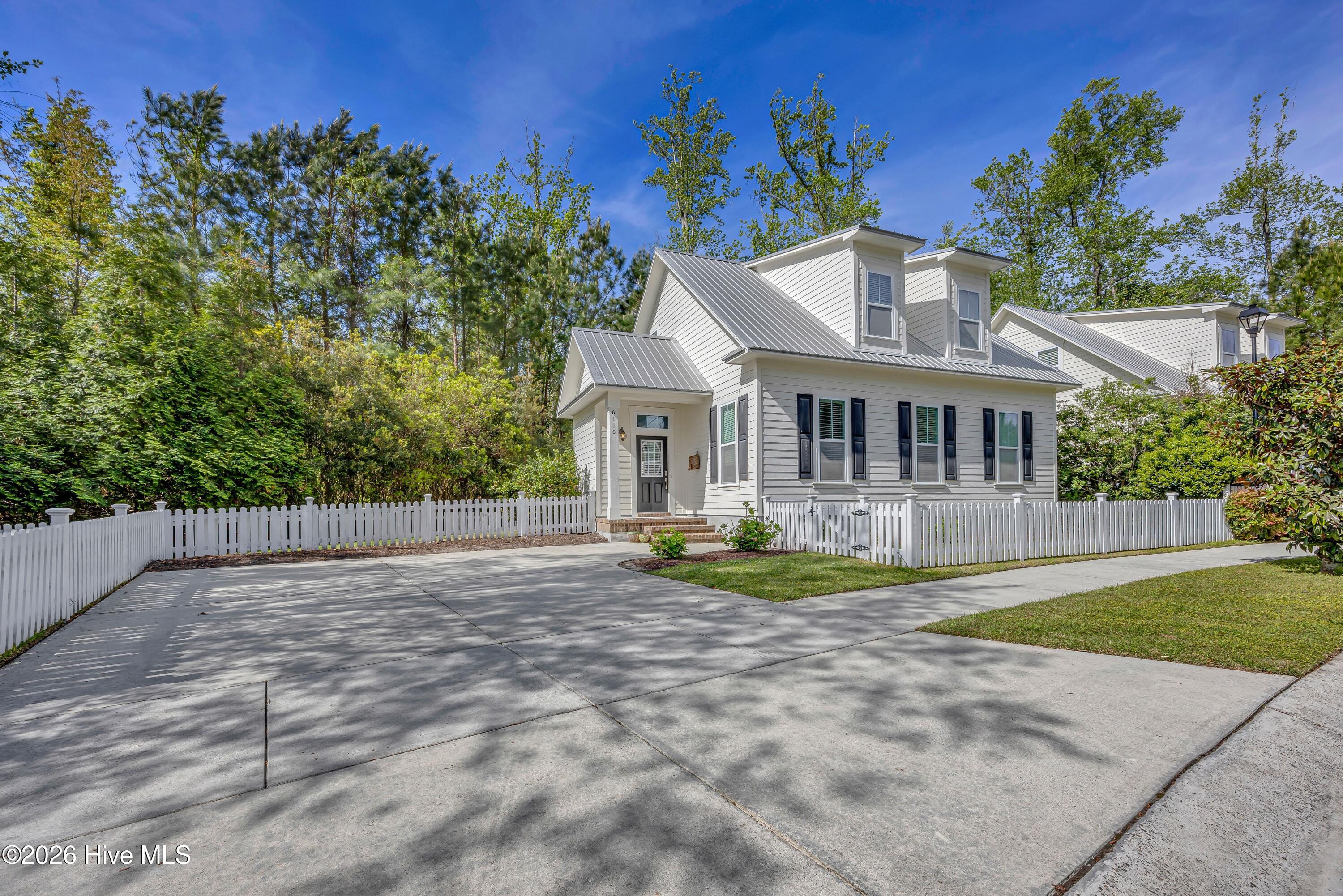 6110 Shinnwood Road Wilmington, NC 28409 - Photo 2 of 36 002_img_2188_649