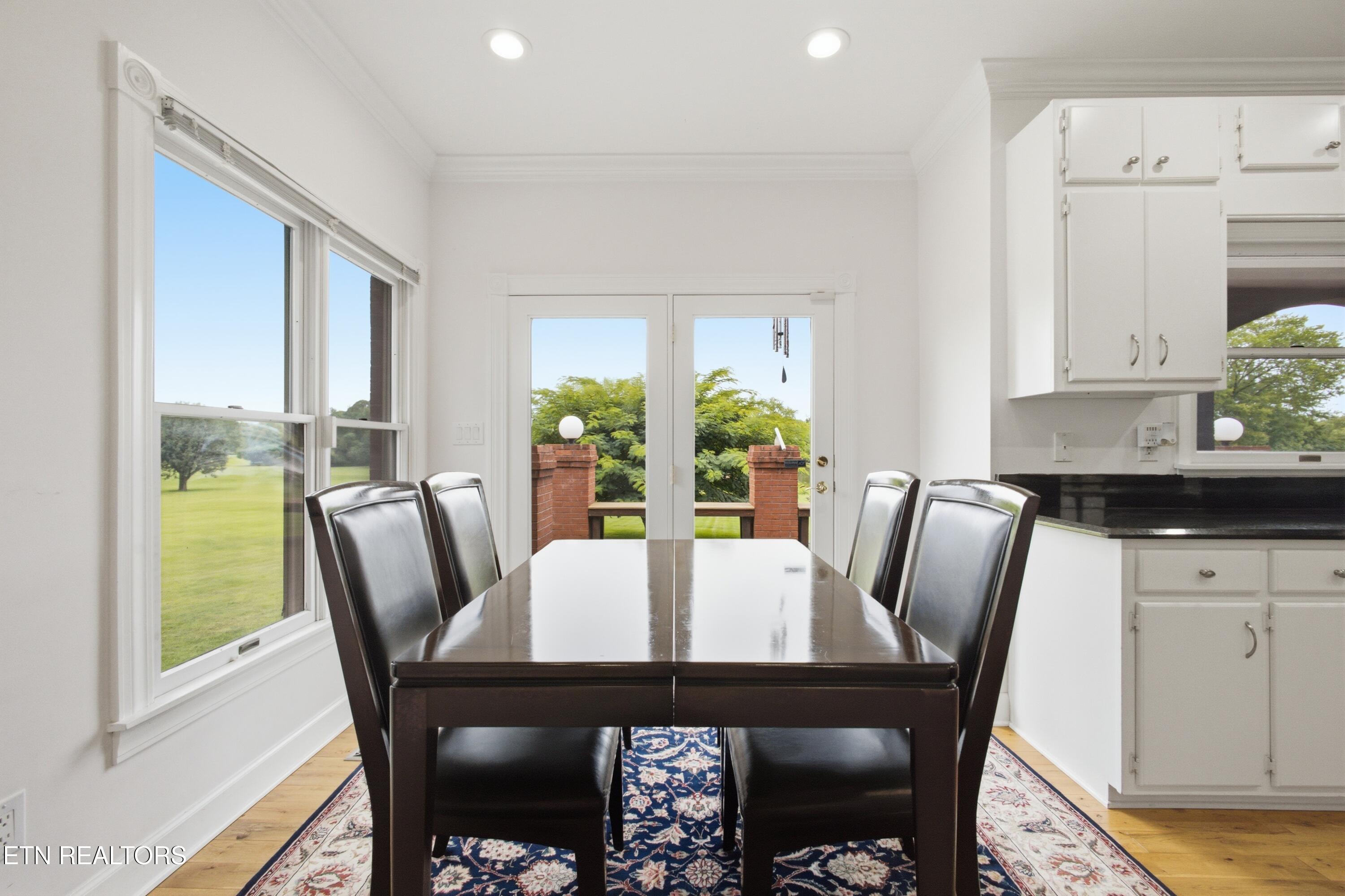 662 River Road Kingston, TN 37763 - Photo 24 of 44 Breakfast nook