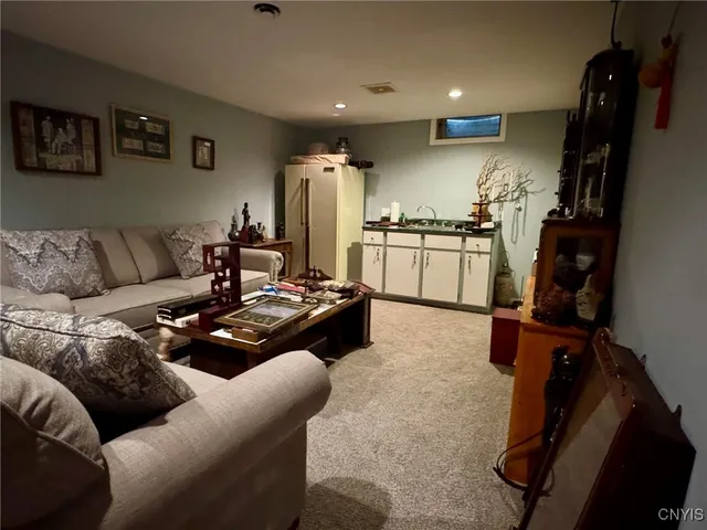 $600,000 | 1 Higby Hills Drive, New Hartford, NY 13413