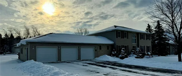 $600,000 | 1 Higby Hills Drive, New Hartford, NY 13413