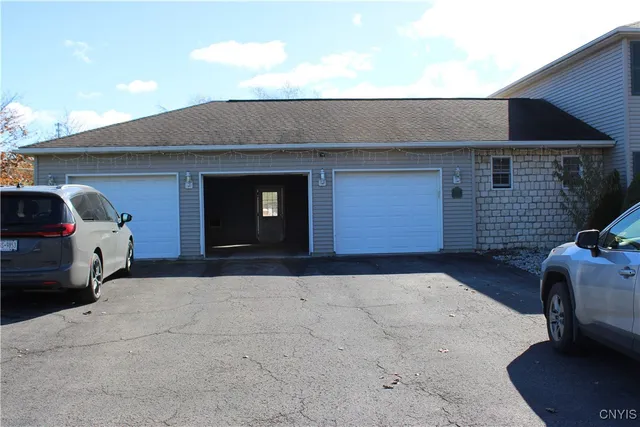 $650,000 | 1 Higby Hills Drive, New Hartford, NY 13413