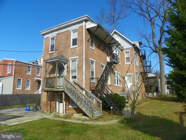 $975 | 514 South High Street, Unit 4, West Chester, PA 19382