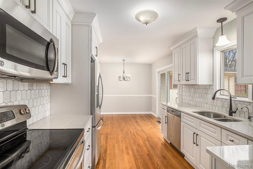 12445 Jennings Road Linden, MI 48451 - Photo 13 of 46