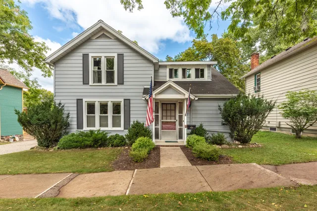 $349,500 | 232 South Street, Chelsea, MI 48118