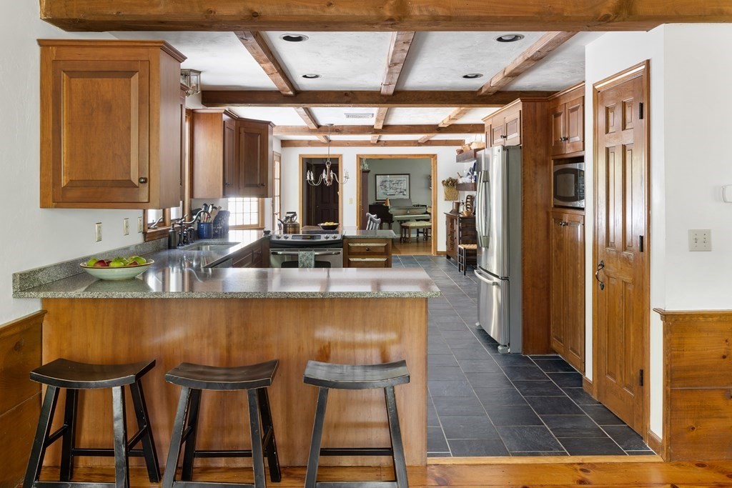7 Barbara Road Hopkinton, MA 01748 - Photo 8 of 42 Gallery Image 8