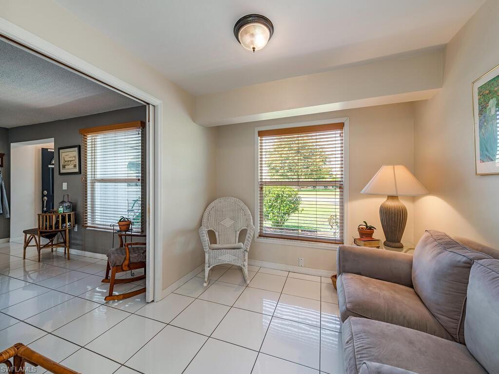 86 Valley Stream Lane Naples, FL 34113 - Photo 4 of 12 Gallery Image 4