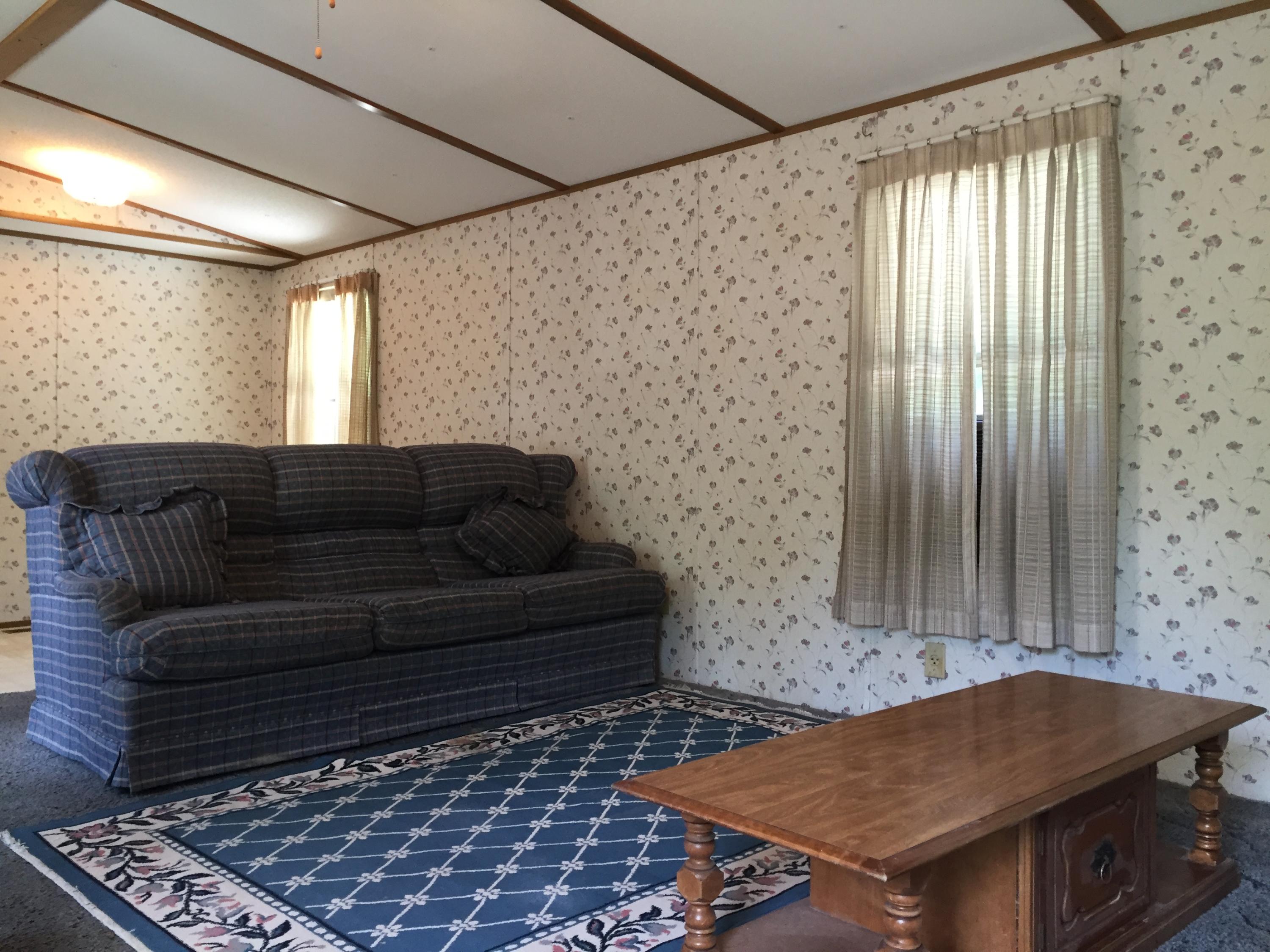 165 Loop Hollow Road New Tazewell, TN 37825 - Photo 2 of 23 IMG_0465