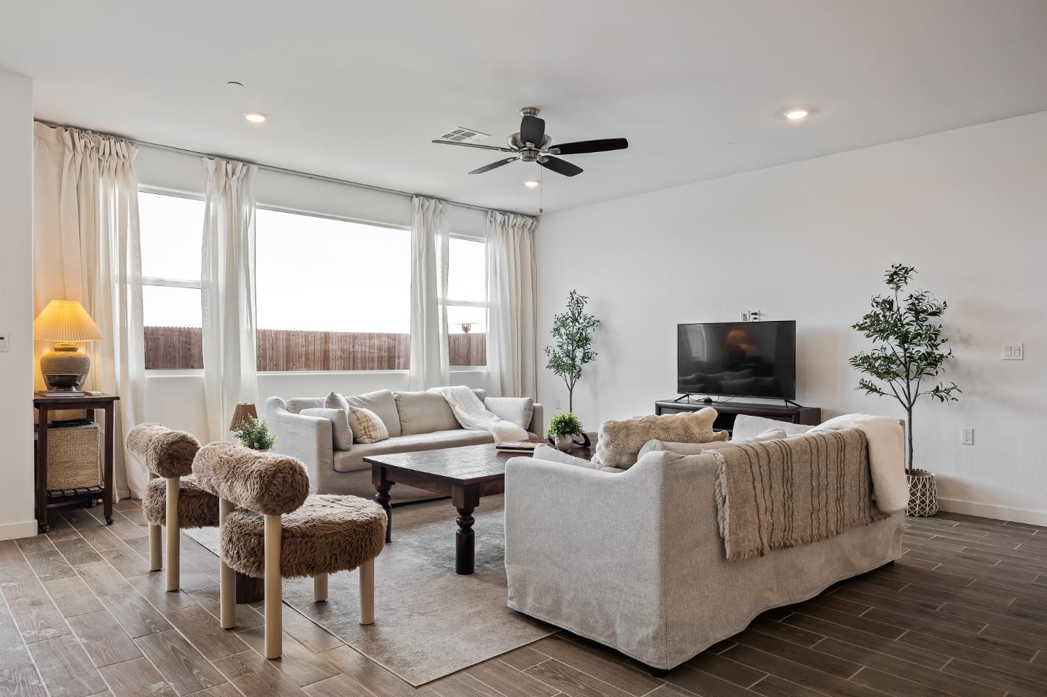 2601 Auburn Street Lemoore, CA 93245 - Photo 6 of 29