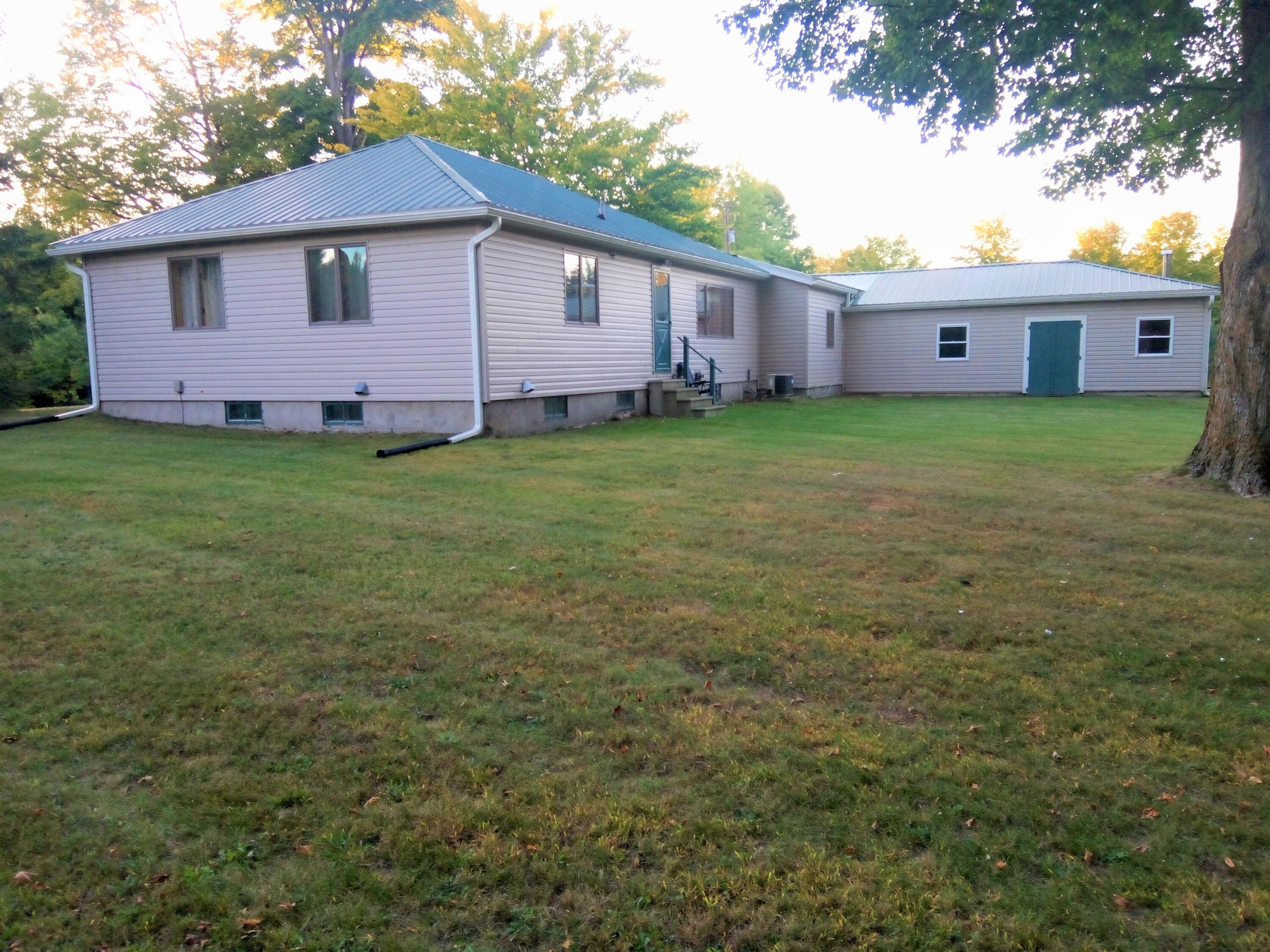 8770 South River Road Cheboygan, MI 49721 - Photo 39 of 52 Gallery Image 39