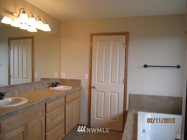 3615 Mill Place South Renton, WA 98055 - Photo 12 of 14 Gallery Image 12