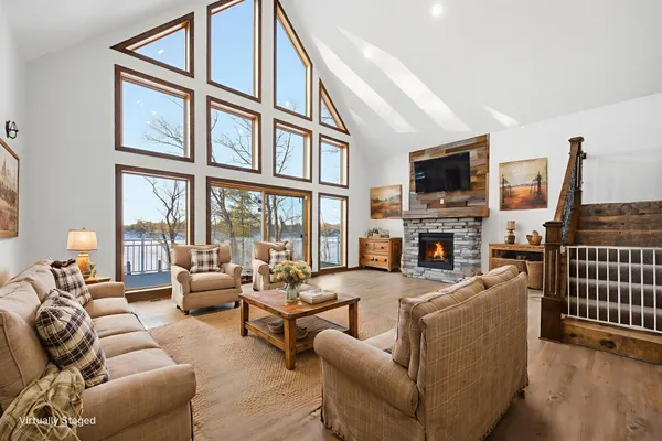 $979,900 | 18465 North Lake Lane, Pine City, MN 55063