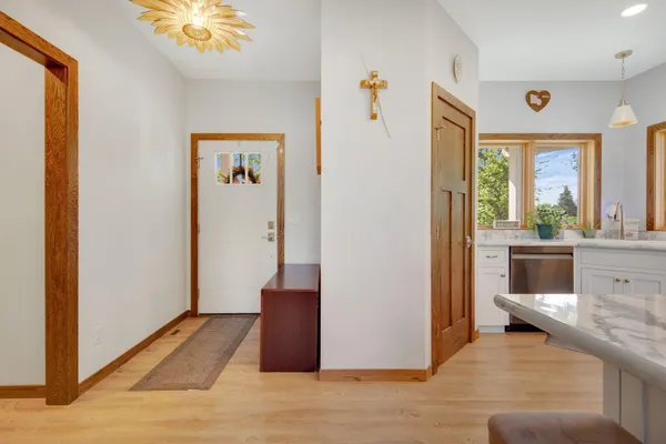 $979,900 | 18465 North Lake Lane, Pine City, MN 55063