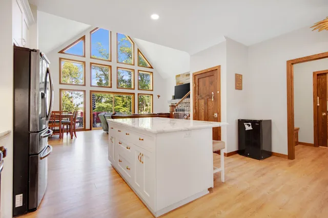 $979,900 | 18465 North Lake Lane, Pine City, MN 55063