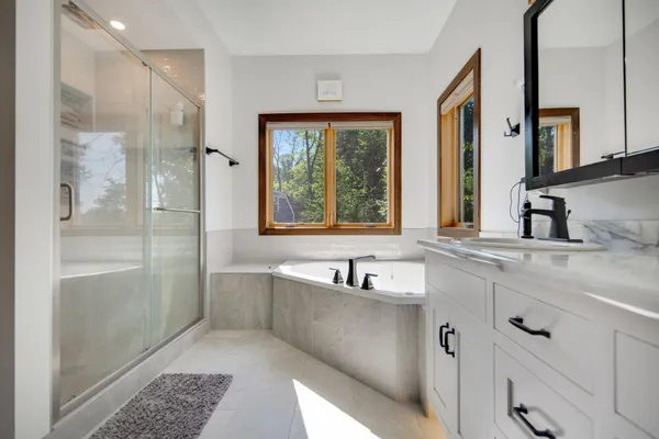 $979,900 | 18465 North Lake Lane, Pine City, MN 55063