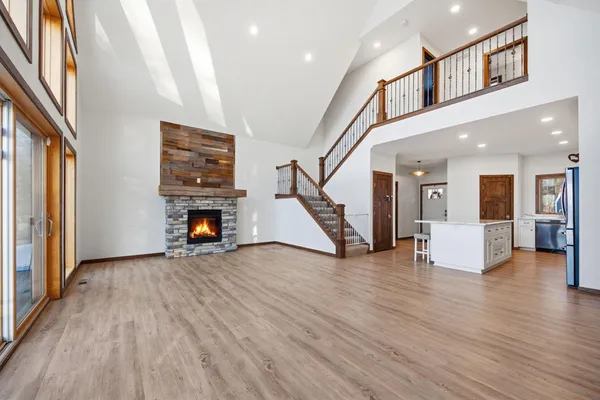 $979,900 | 18465 North Lake Lane, Pine City, MN 55063