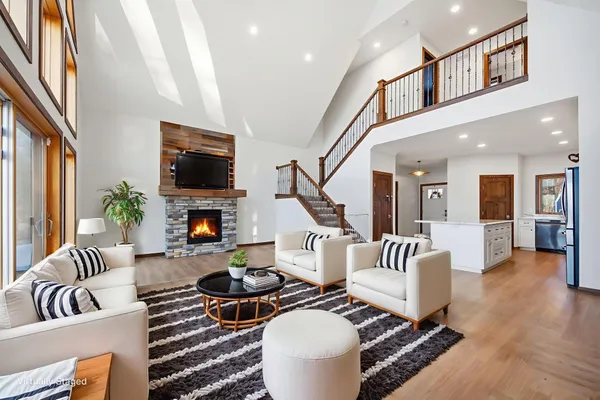 $979,900 | 18465 North Lake Lane, Pine City, MN 55063