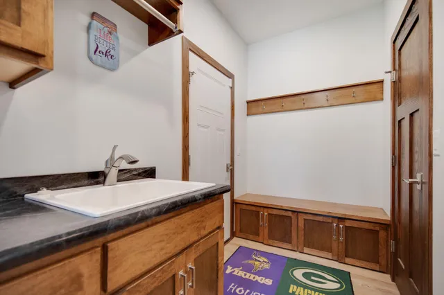 $979,900 | 18465 North Lake Lane, Pine City, MN 55063