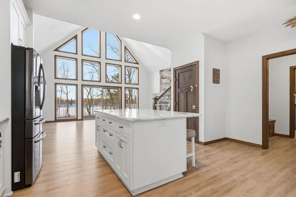 $979,900 | 18465 North Lake Lane, Pine City, MN 55063