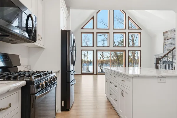 $979,900 | 18465 North Lake Lane, Pine City, MN 55063