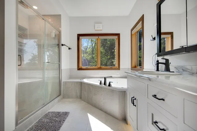 $979,900 | 18465 North Lake Lane, Pine City, MN 55063