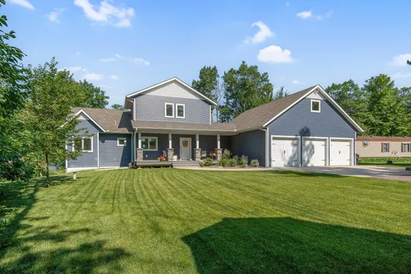 $979,900 | 18465 North Lake Lane, Pine City, MN 55063