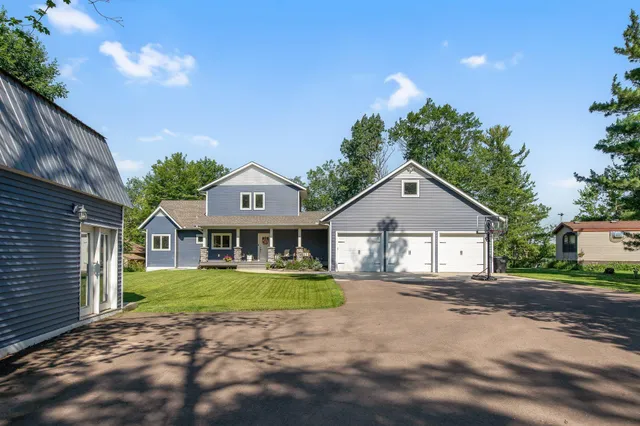 $979,900 | 18465 North Lake Lane, Pine City, MN 55063