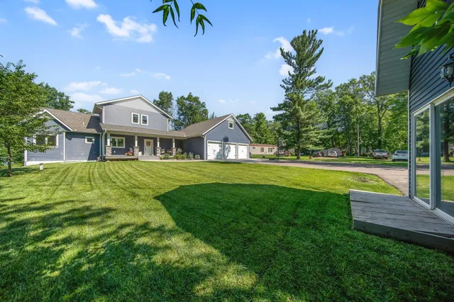 $979,900 | 18465 North Lake Lane, Pine City, MN 55063