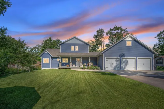 $979,900 | 18465 North Lake Lane, Pine City, MN 55063