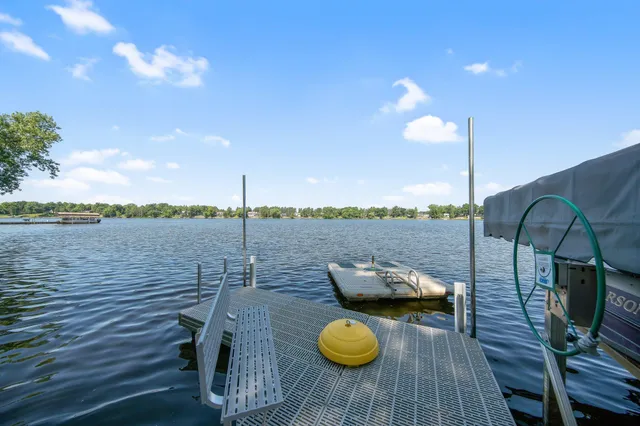 $979,900 | 18465 North Lake Lane, Pine City, MN 55063