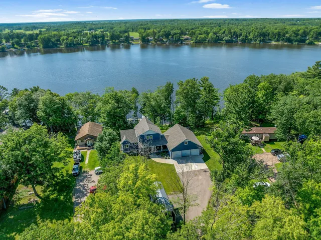 $979,900 | 18465 North Lake Lane, Pine City, MN 55063