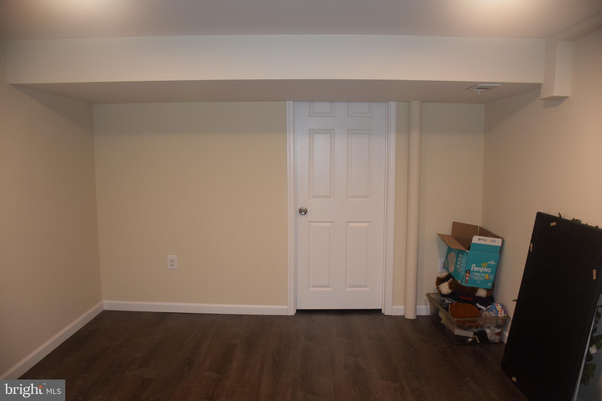 6229 Catalpha Road Baltimore, MD 21214 - Photo 18 of 37
