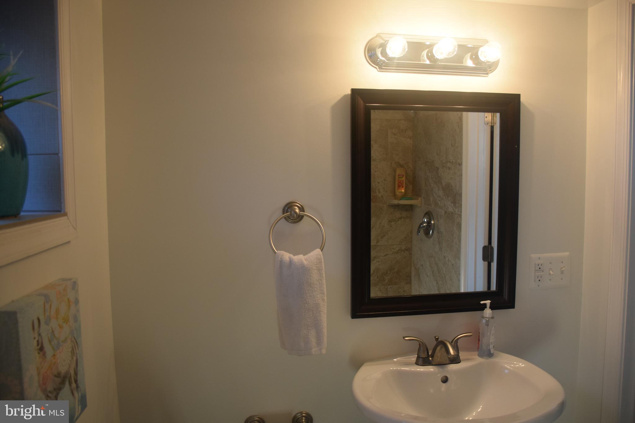6229 Catalpha Road Baltimore, MD 21214 - Photo 30 of 37