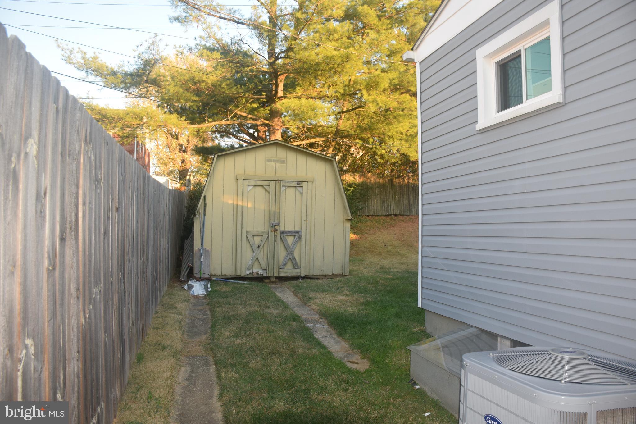 6229 Catalpha Road Baltimore, MD 21214 - Photo 32 of 37