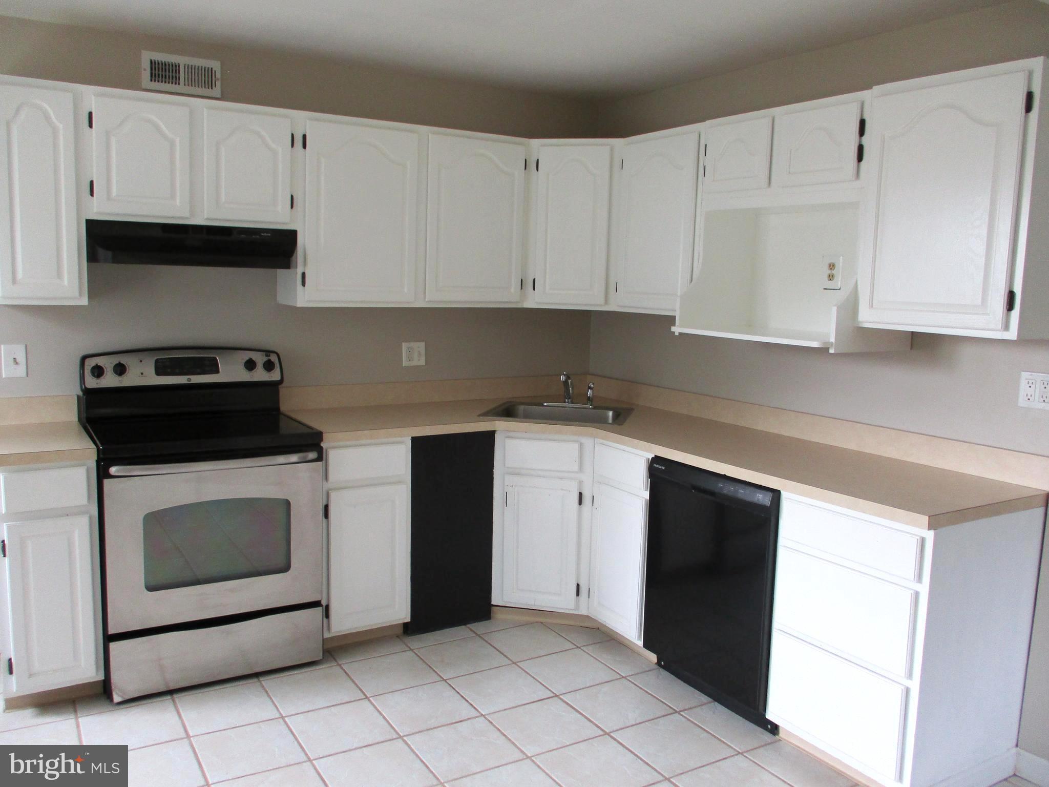 7 Eric Road Mullica Hill, NJ 08062 - Photo 8 of 26 Gallery Image 8