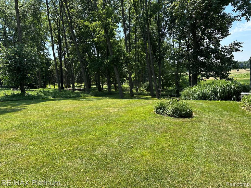 5729 Crandall Road Howell, MI 48855 - Photo 18 of 24 Gallery Image 18