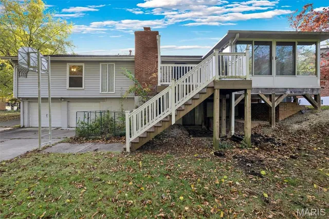 $365,000 | 1115 Dutch Mill Drive, Ballwin, MO 63011