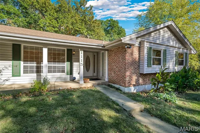 $365,000 | 1115 Dutch Mill Drive, Ballwin, MO 63011