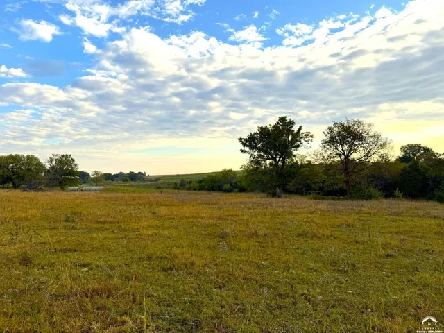 $220,000 | 1200 A East 100th Road, Berryton, KS 66409