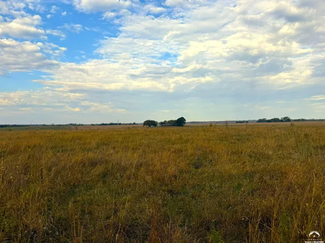 $220,000 | 1200 A East 100th Road, Berryton, KS 66409