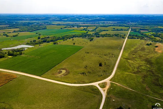 $220,000 | 1200 A East 100th Road, Berryton, KS 66409