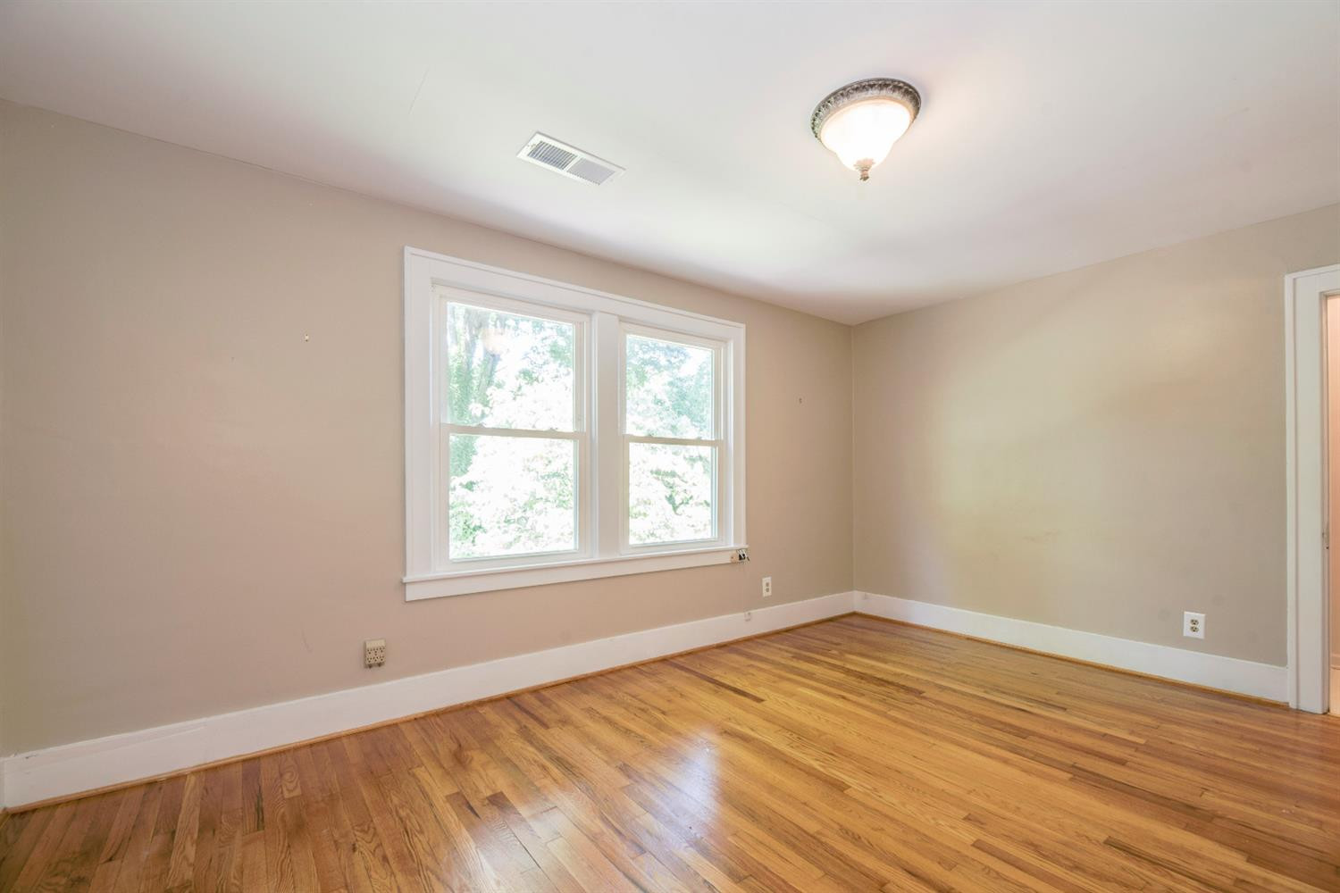 320 McDowell Road Lexington, KY 40502 - Photo 37 of 51 Photo 37