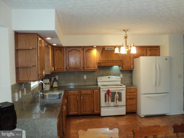 1250 Strobridge Road Inwood, WV 25428 - Photo 6 of 21 Kitchen