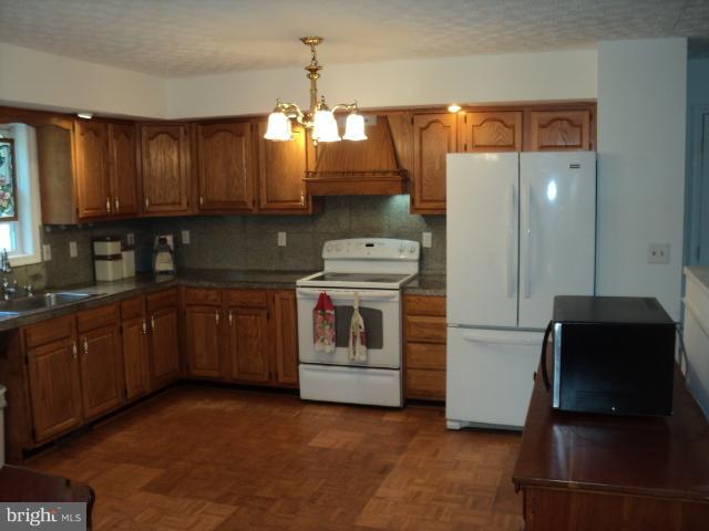 1250 Strobridge Road Inwood, WV 25428 - Photo 7 of 21 Kitchen