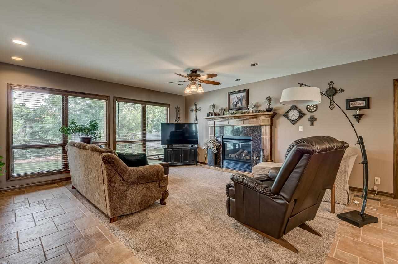 1312 Holly Street Perry, OK 73077 - Photo 5 of 43 Gallery Image 5