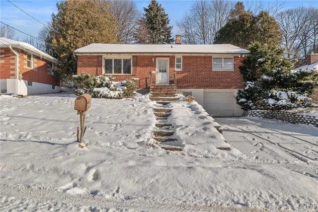 $199,900 | 111 Doll Parkway, Syracuse, NY 13214