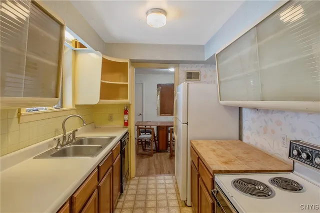 $199,900 | 111 Doll Parkway, Syracuse, NY 13214