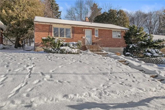 $199,900 | 111 Doll Parkway, Syracuse, NY 13214