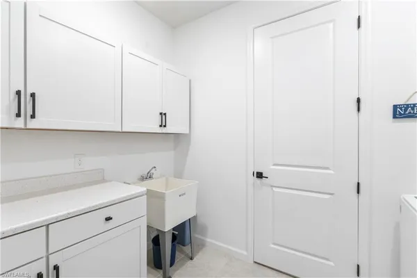 $689,900 | 10475 Ventana Lane, Naples, FL 34120